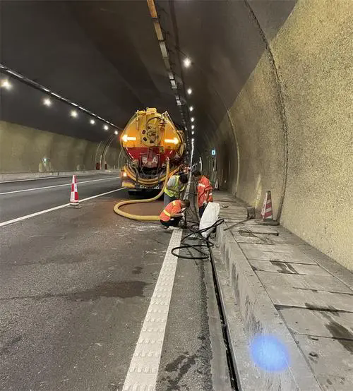 杞县隧道排水渠清淤